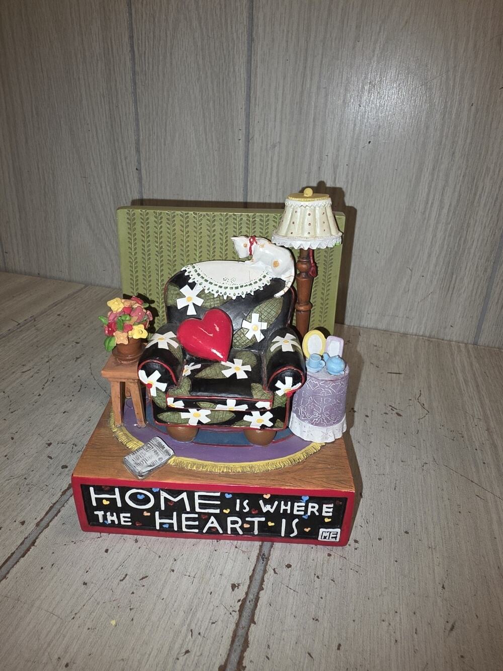 Vtg 2000 Mary Engelbreit Figurine Home Is Where The Heart Is Big Chair Cat Heart